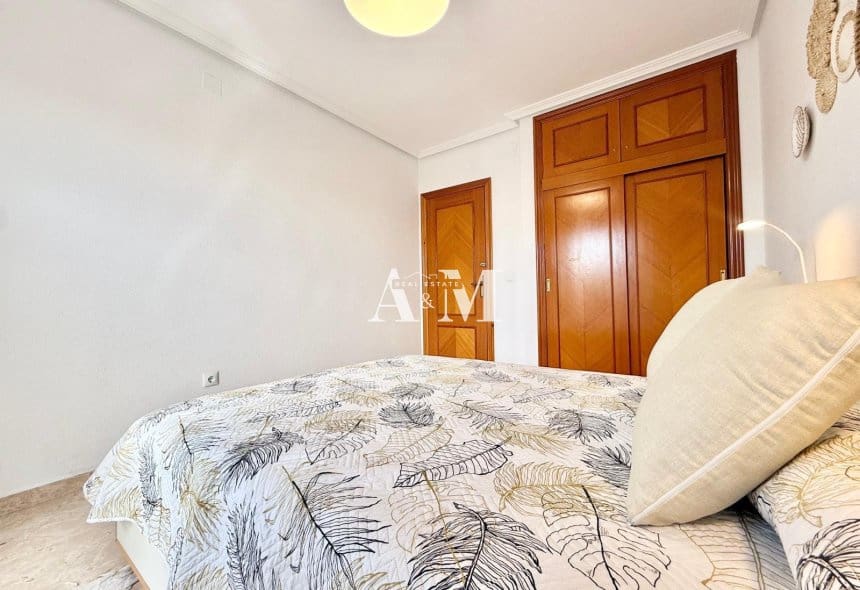 Maison de Ville de 3 chambres à louer à Torre de la Horadada avec garage - 1 200 € (Ref: 10095655)