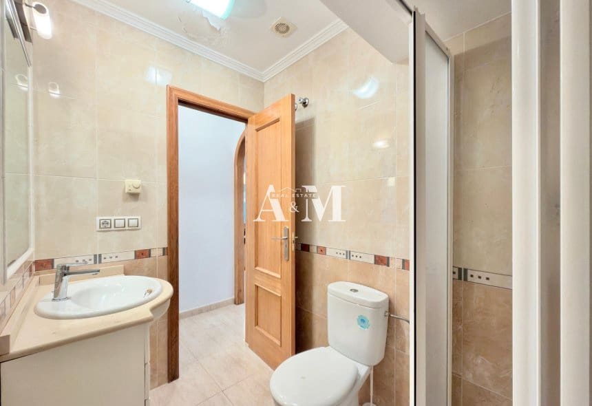 2 makuuhuone Omakotitalo vuokrattavana paikassa Torre de la Horadada mukana uima-altaan - 1 100 € (Ref: 10095656)