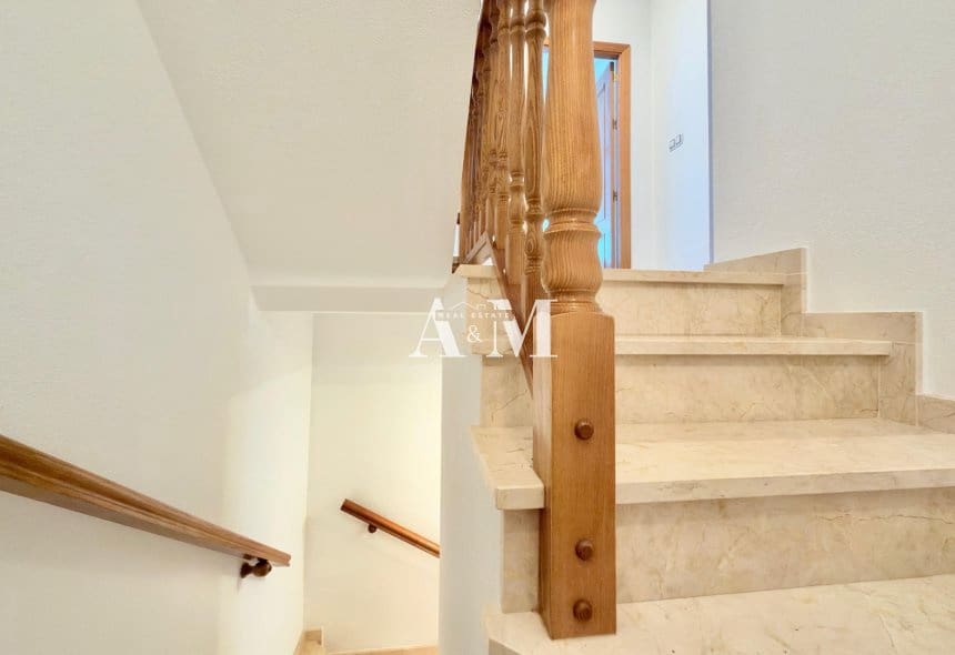 2 makuuhuone Omakotitalo vuokrattavana paikassa Torre de la Horadada mukana uima-altaan - 1 100 € (Ref: 10095656)