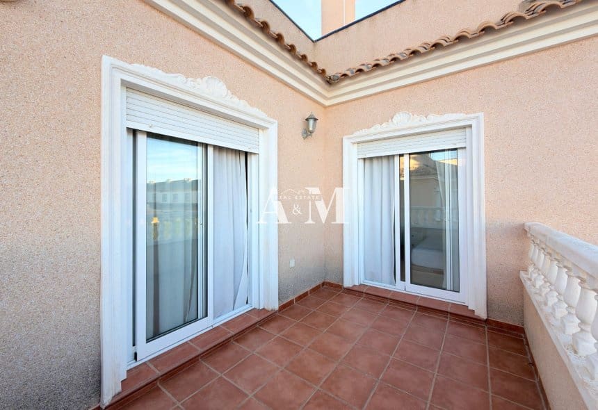 2 makuuhuone Omakotitalo vuokrattavana paikassa Torre de la Horadada mukana uima-altaan - 1 100 € (Ref: 10095656)