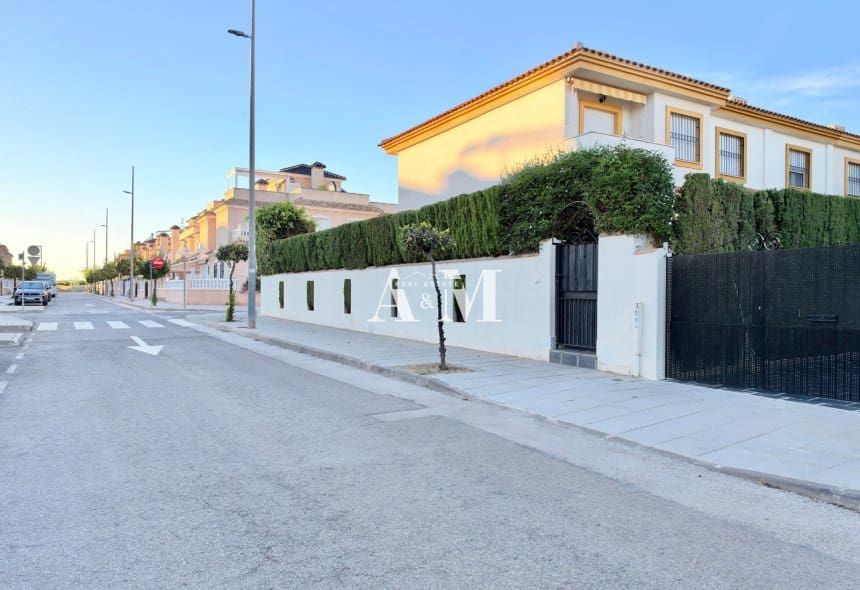 2 makuuhuone Omakotitalo vuokrattavana paikassa Torre de la Horadada mukana uima-altaan - 1 100 € (Ref: 10095656)