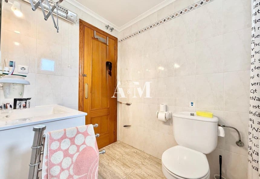 2 Zimmer Penthouse zu vermieten in Arenales del Sol mit Pool - 920 € (Ref: 10095657)