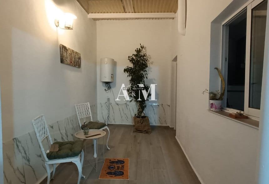 Maison de Ville de 4 chambres à louer à Sax - 850 € (Ref: 10095658)