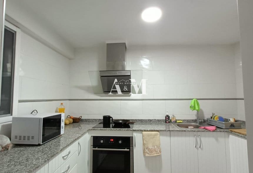 Maison de Ville de 4 chambres à louer à Sax - 850 € (Ref: 10095658)