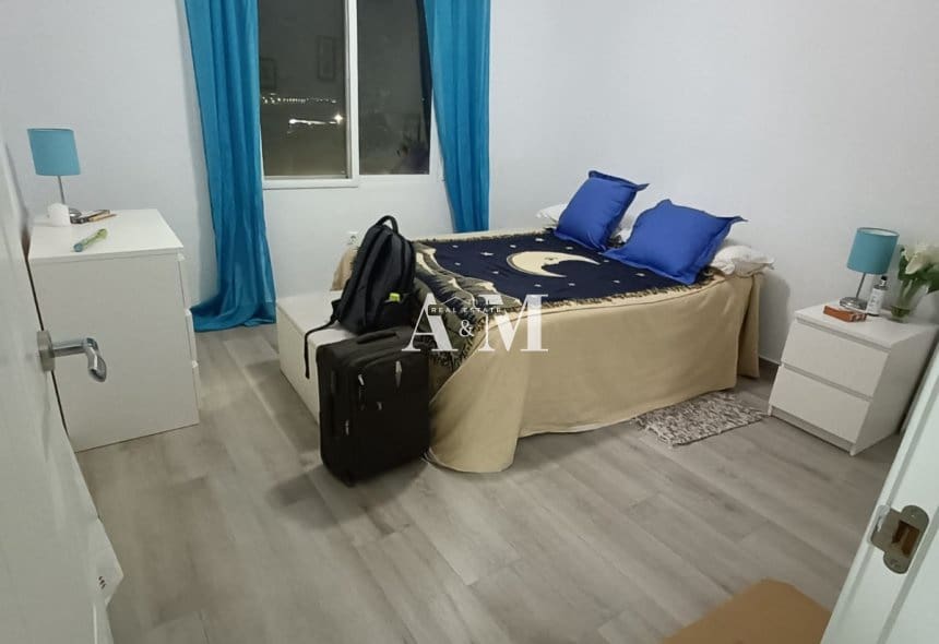 Maison de Ville de 4 chambres à louer à Sax - 850 € (Ref: 10095658)
