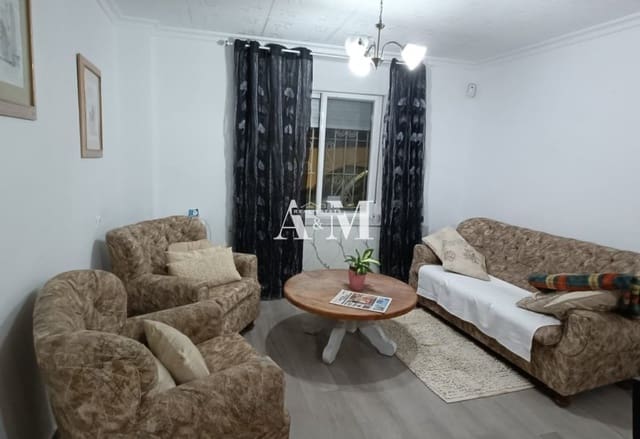 4 makuuhuone Omakotitalo vuokrattavana paikassa Sax - 850 € (Ref: 10095658)
