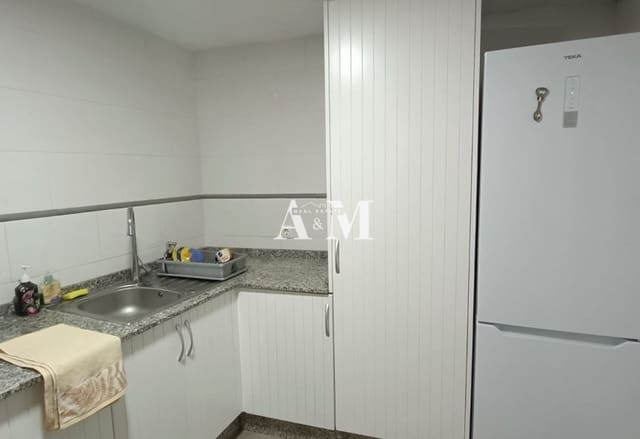 4 makuuhuone Omakotitalo vuokrattavana paikassa Sax - 850 € (Ref: 10095658)