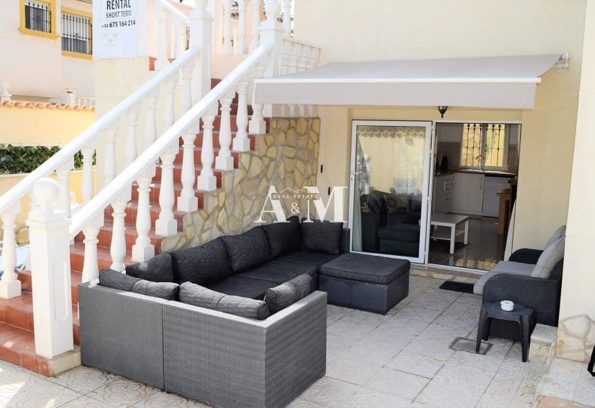 5 bedroom Villa for rent in Orihuela Costa with pool garage - € 2,000 (Ref: 10095660)