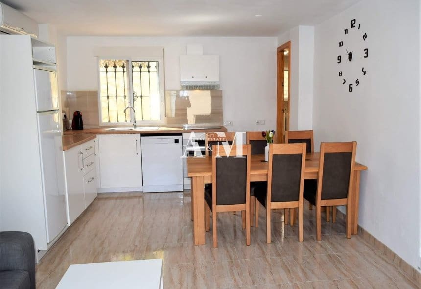 5 bedroom Villa for rent in Orihuela Costa with pool garage - € 2,000 (Ref: 10095660)