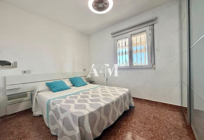 4 quarto Casa em Banda para arrendar em Torrevieja com piscina - 1 250 € (Ref: 10095661)