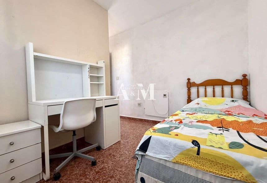 4 quarto Casa em Banda para arrendar em Torrevieja com piscina - 1 250 € (Ref: 10095661)