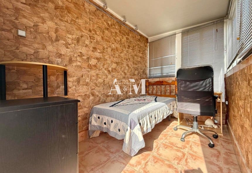 4 quarto Casa em Banda para arrendar em Torrevieja com piscina - 1 250 € (Ref: 10095661)