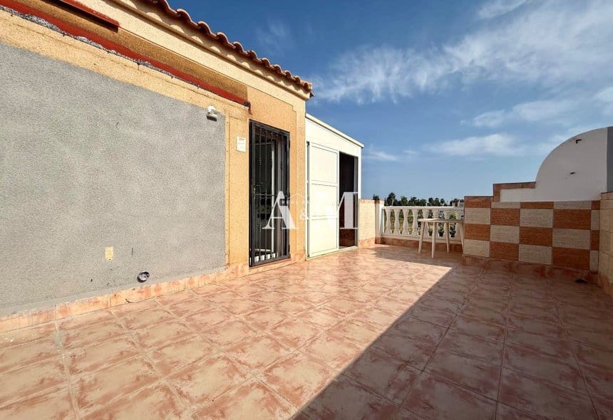 4 quarto Casa em Banda para arrendar em Torrevieja com piscina - 1 250 € (Ref: 10095661)