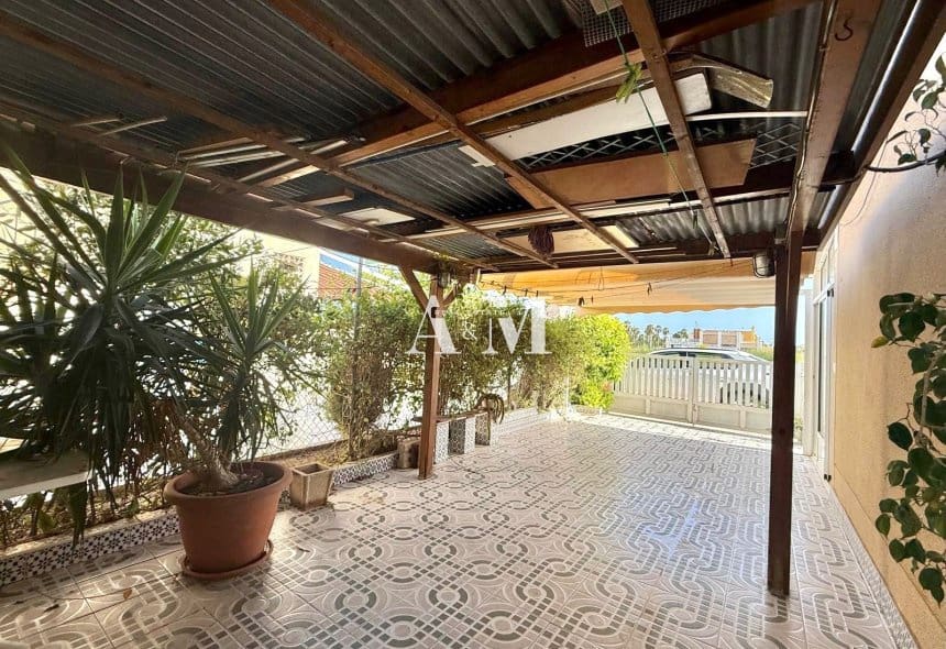 4 quarto Casa em Banda para arrendar em Torrevieja com piscina - 1 250 € (Ref: 10095661)
