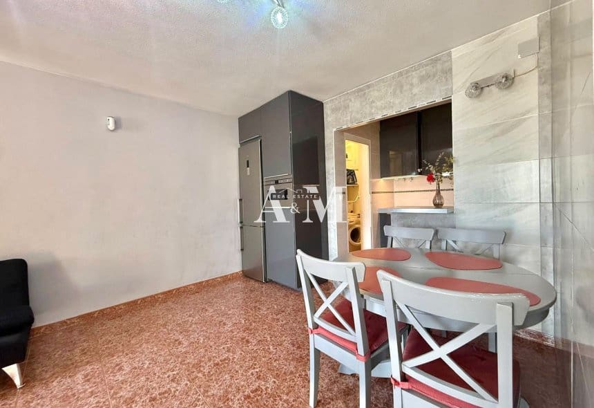 4 quarto Casa em Banda para arrendar em Torrevieja com piscina - 1 250 € (Ref: 10095661)