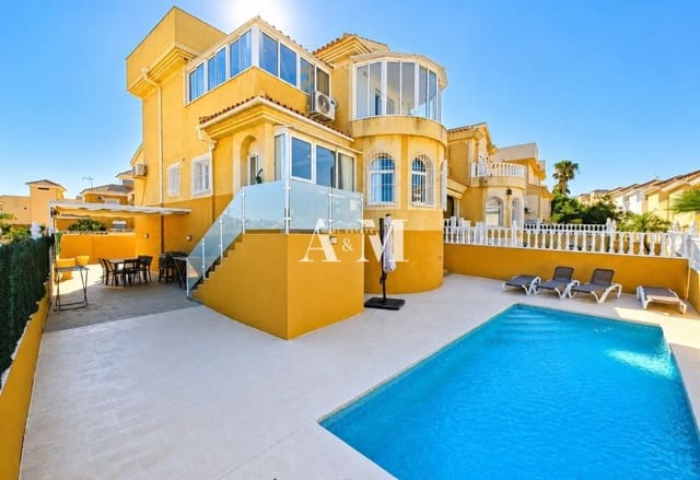 4 sypialnia Willa do wynajęcia w Las Filipinas z basenem garażem - 2 500 € (Ref: 10095663)