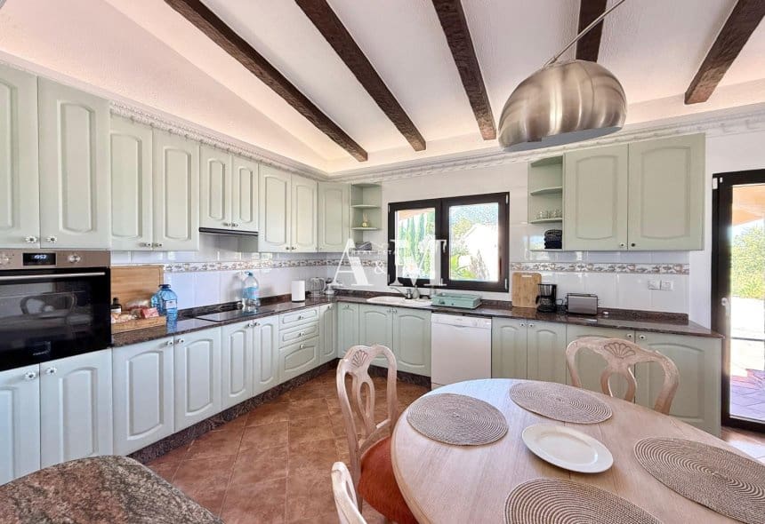 3 makuuhuone Huvila vuokrattavana paikassa San Miguel de Salinas mukana uima-altaan 
autotalli - 3 500 € (Ref: 10095664)