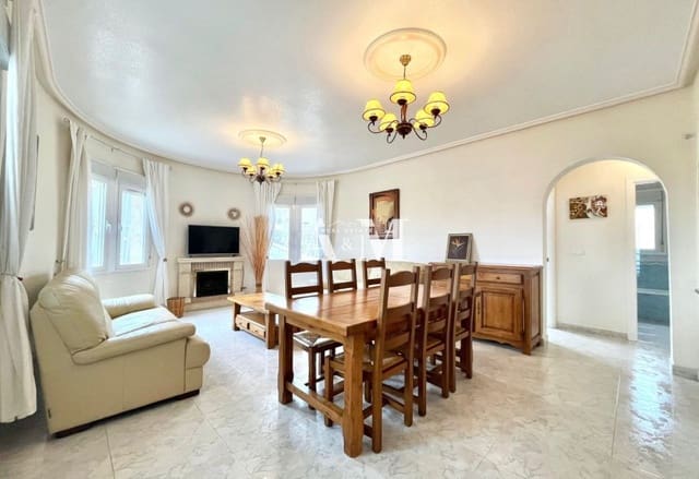 4 bedroom Villa for rent in Ciudad Quesada, Rojales with garage - € 2,300 (Ref: 10095665)