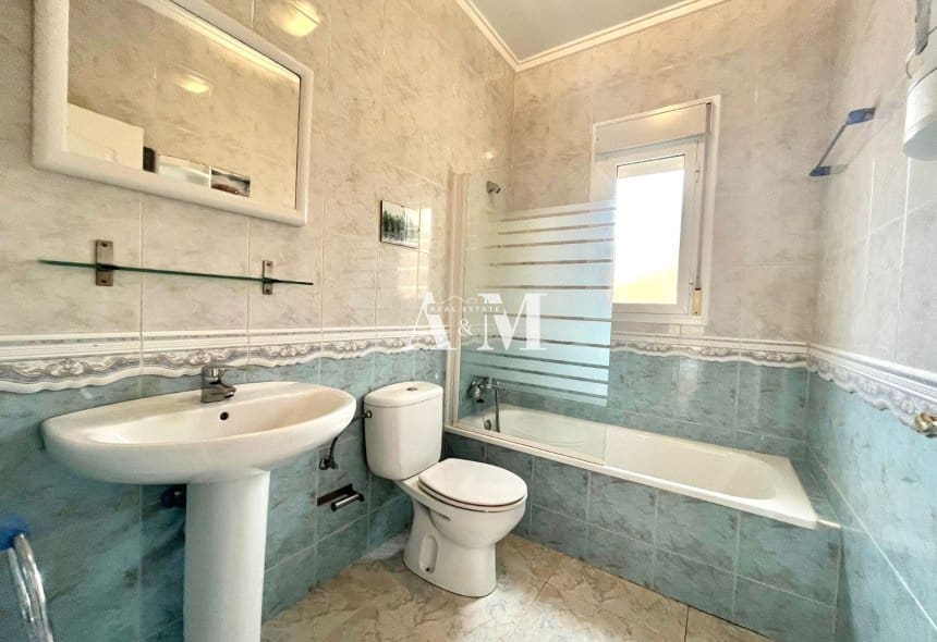 4 slaapkamer Villa te huur in Ciudad Quesada met garage - € 2.300 (Ref: 10095665)