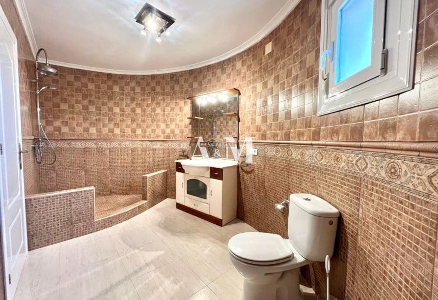 4 slaapkamer Villa te huur in Ciudad Quesada met garage - € 2.300 (Ref: 10095665)