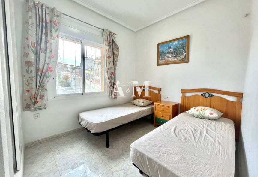 4 slaapkamer Villa te huur in Ciudad Quesada met garage - € 2.300 (Ref: 10095665)