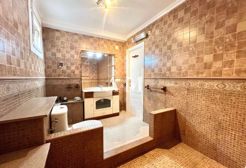 4 slaapkamer Villa te huur in Ciudad Quesada met garage - € 2.300 (Ref: 10095665)