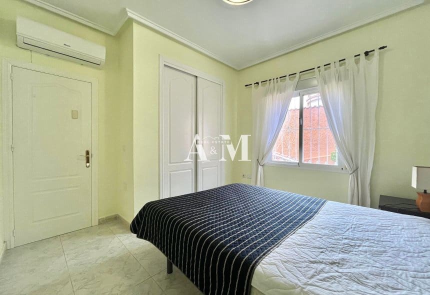 4 slaapkamer Villa te huur in Ciudad Quesada met garage - € 2.300 (Ref: 10095665)