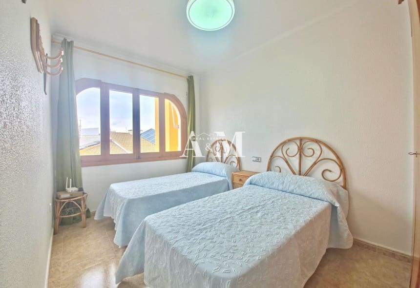 3 soveværelse Lejlighed til leje i Torre de la Horadada - € 1.000 (Ref: 10095666)