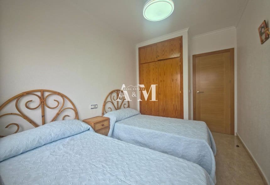 3 soveværelse Lejlighed til leje i Torre de la Horadada - € 1.000 (Ref: 10095666)