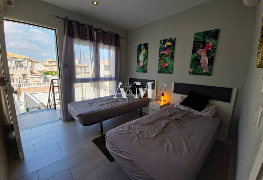 3 camera da letto Bungalow da affittare in Cabo Roig con piscina garage - 1.500 € (Rif: 10095667)