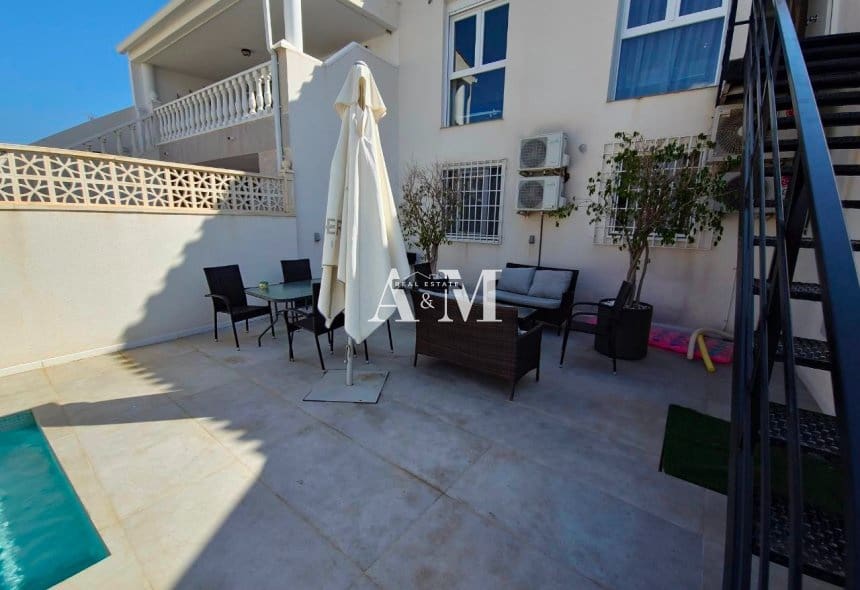 3 camera da letto Bungalow da affittare in Cabo Roig con piscina garage - 1.500 € (Rif: 10095667)