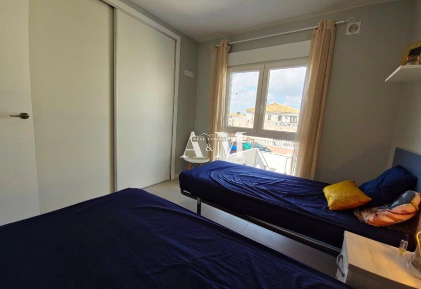 3 camera da letto Bungalow da affittare in Cabo Roig con piscina garage - 1.500 € (Rif: 10095667)