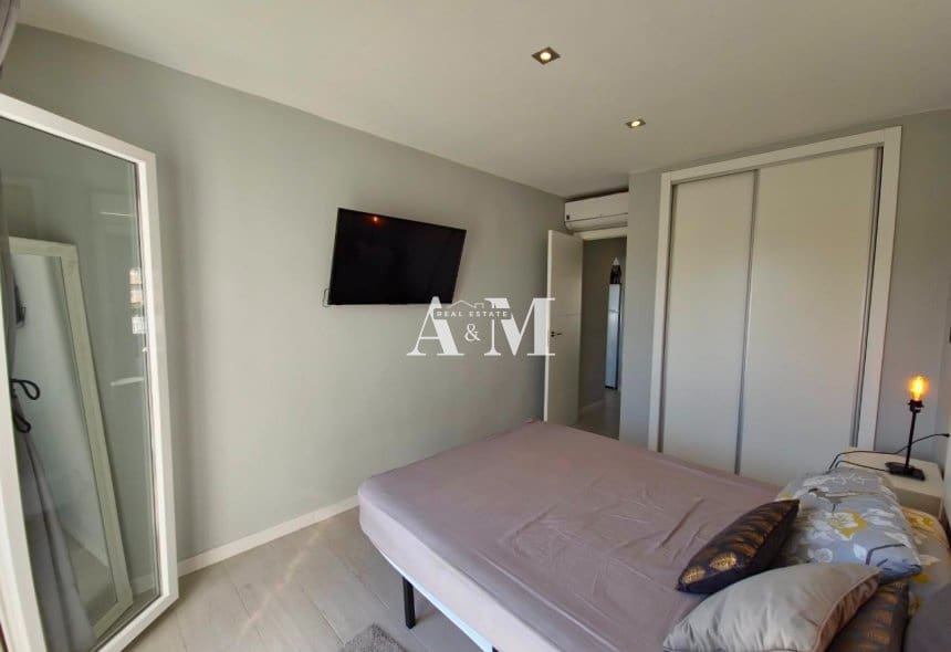 3 camera da letto Bungalow da affittare in Cabo Roig con piscina garage - 1.500 € (Rif: 10095667)