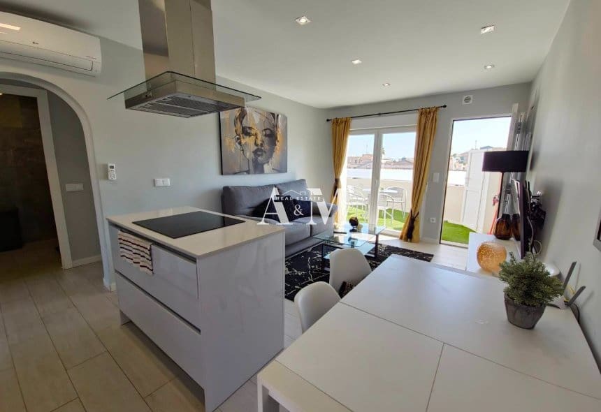 3 camera da letto Bungalow da affittare in Cabo Roig con piscina garage - 1.500 € (Rif: 10095667)