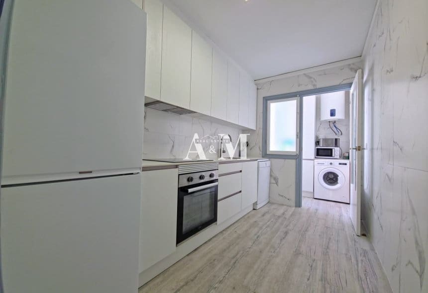 Penthouse de 4 chambres à louer à Guardamar del Segura - 1 100 € (Ref: 10095668)