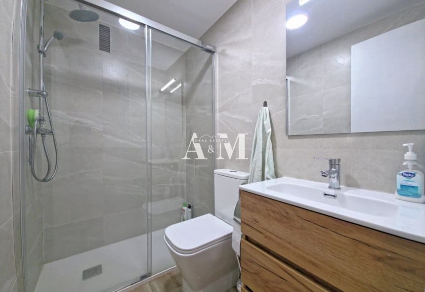 Penthouse de 4 chambres à louer à Guardamar del Segura - 1 100 € (Ref: 10095668)