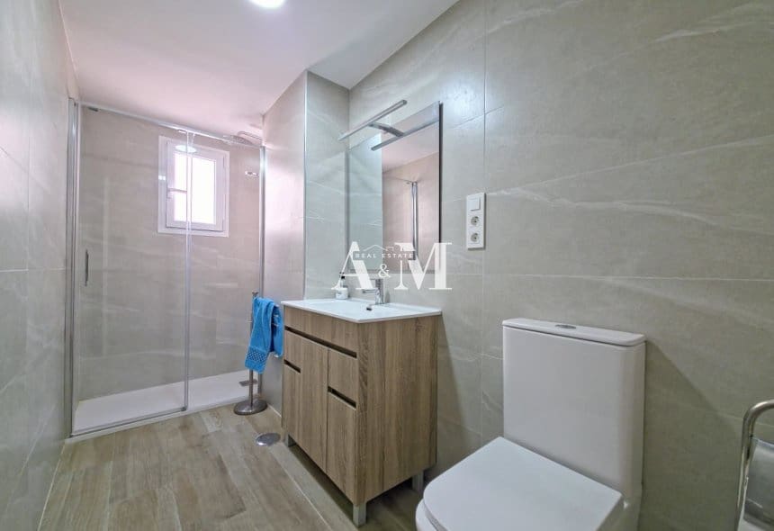 Penthouse de 4 chambres à louer à Guardamar del Segura - 1 100 € (Ref: 10095668)