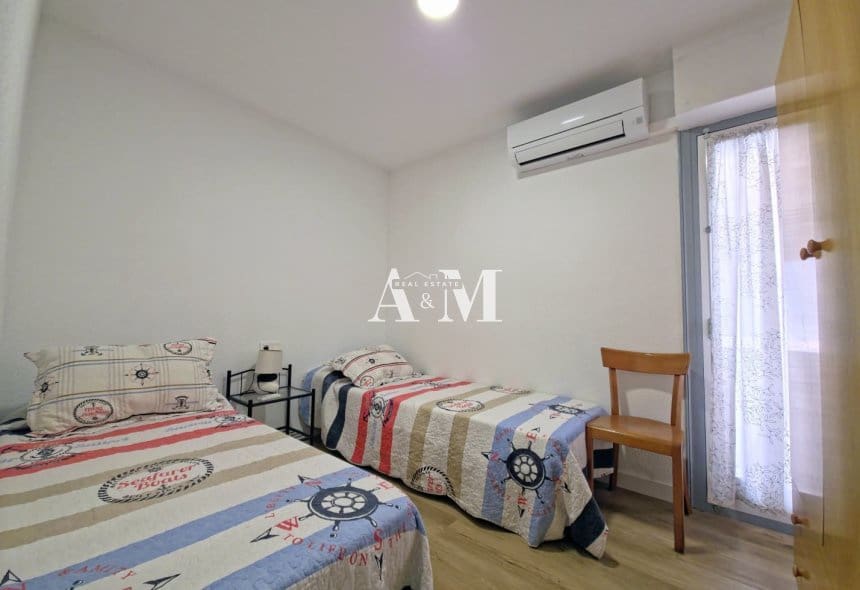 Penthouse de 4 chambres à louer à Guardamar del Segura - 1 100 € (Ref: 10095668)