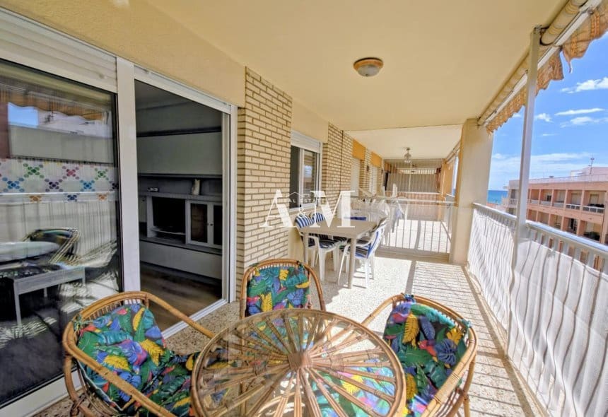 Penthouse de 4 chambres à louer à Guardamar del Segura - 1 100 € (Ref: 10095668)
