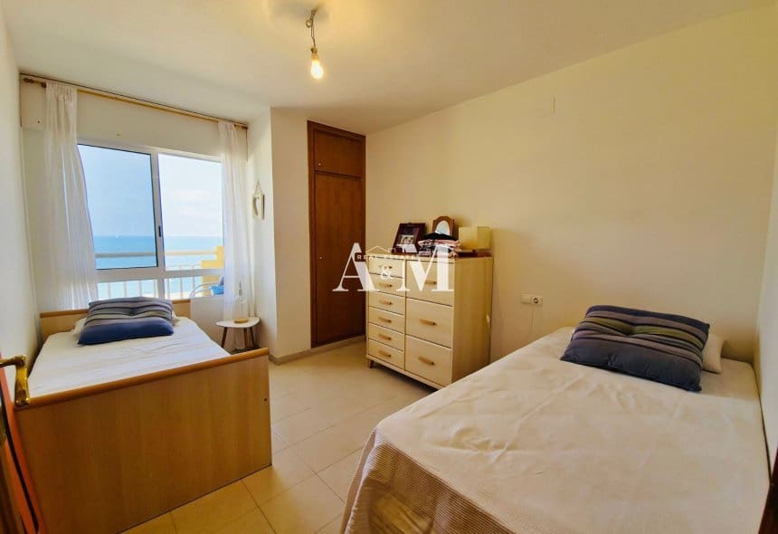 3 Zimmer Apartment zu vermieten in Dehesa de Campoamor mit Pool Garage - 950 € (Ref: 10095669)