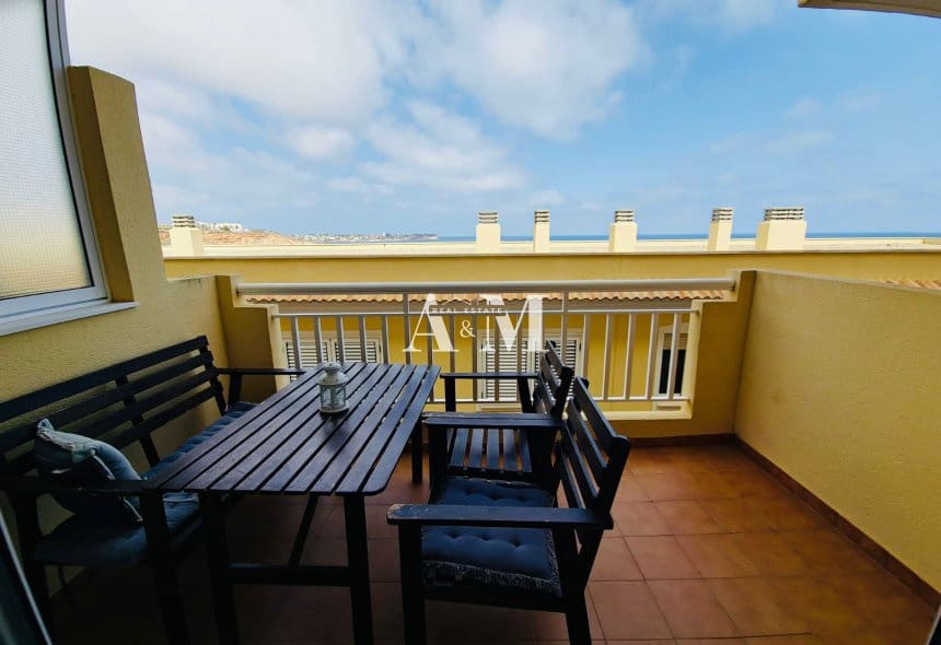 3 Zimmer Apartment zu vermieten in Dehesa de Campoamor mit Pool Garage - 950 € (Ref: 10095669)