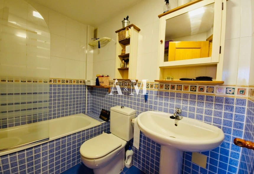 3 Zimmer Apartment zu vermieten in Dehesa de Campoamor mit Pool Garage - 950 € (Ref: 10095669)