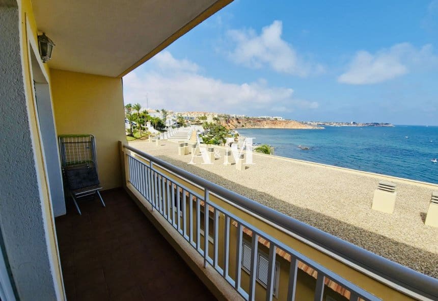 3 Zimmer Apartment zu vermieten in Dehesa de Campoamor mit Pool Garage - 950 € (Ref: 10095669)