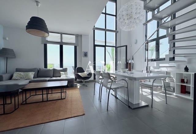 Apartamento de 3 habitaciones en Dehesa de Campoamor, Orihuela en venta con piscina - 420.000 € (Ref: 10095671)
