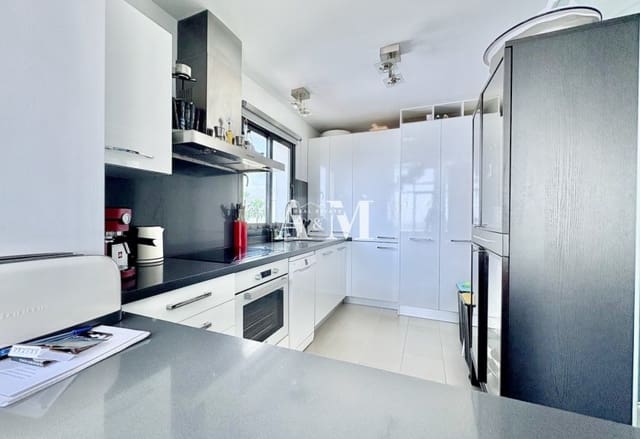 Apartamento de 3 habitaciones en Dehesa de Campoamor, Orihuela en venta con piscina - 420.000 € (Ref: 10095671)