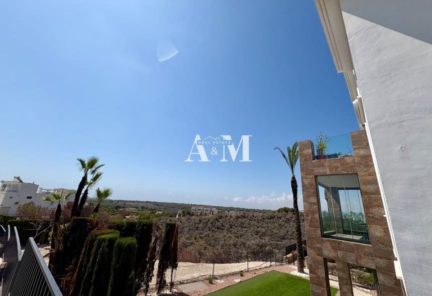 Apartamento de 3 habitaciones en Dehesa de Campoamor en venta con piscina - 420.000 € (Ref: 10095671)