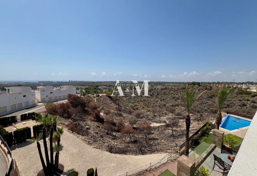 Apartamento de 3 habitaciones en Dehesa de Campoamor en venta con piscina - 420.000 € (Ref: 10095671)