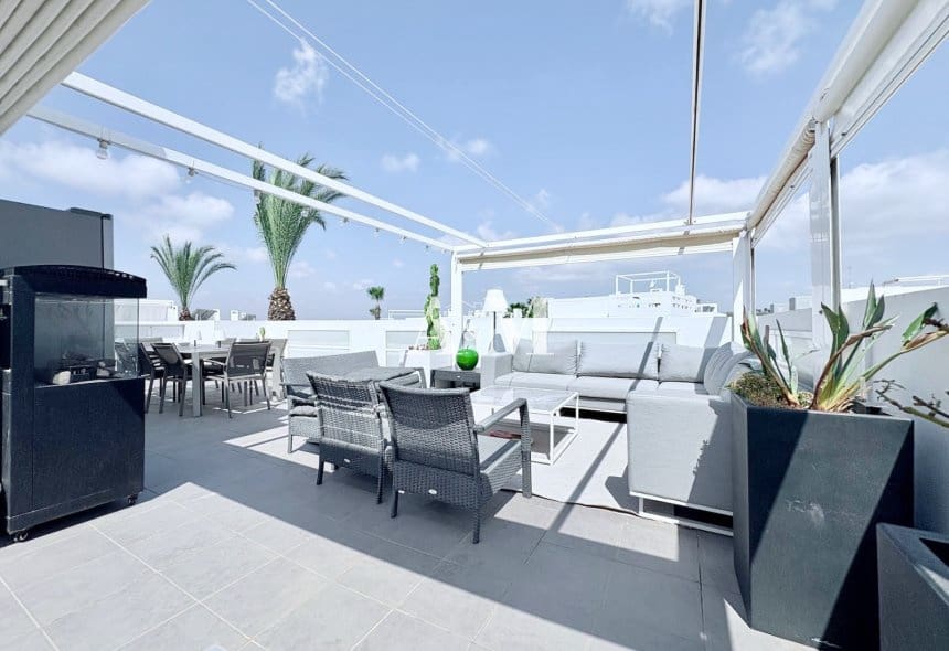 Apartamento de 3 habitaciones en Dehesa de Campoamor en venta con piscina - 420.000 € (Ref: 10095671)