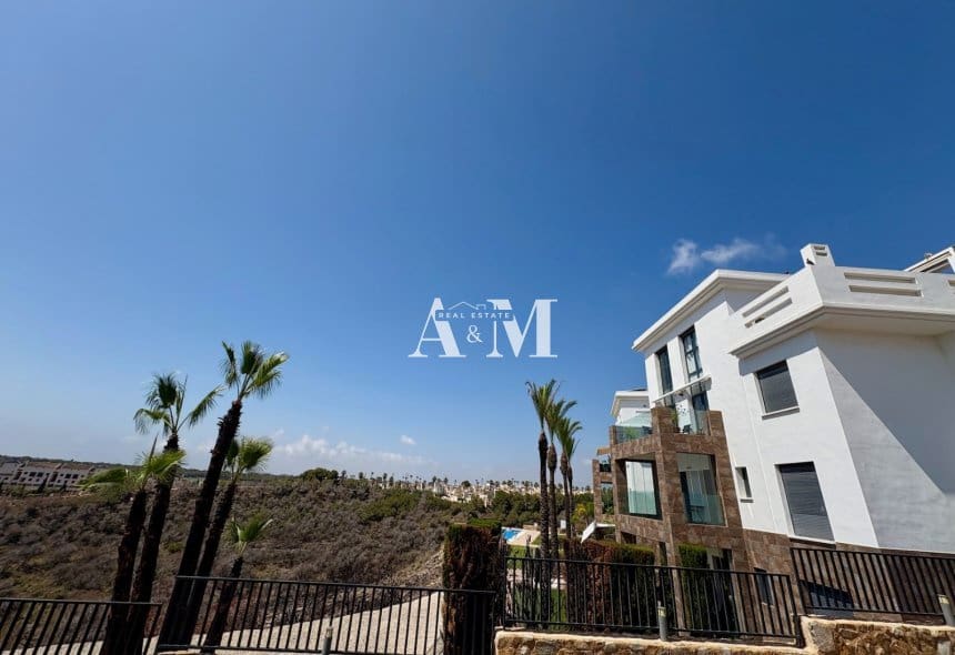 Apartamento de 3 habitaciones en Dehesa de Campoamor en venta con piscina - 420.000 € (Ref: 10095671)