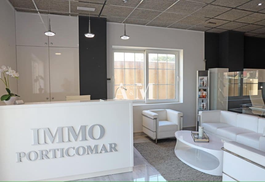 Local Commercial de 1 chambre à louer à Guardamar del Segura - 1 300 € (Ref: 10095672)